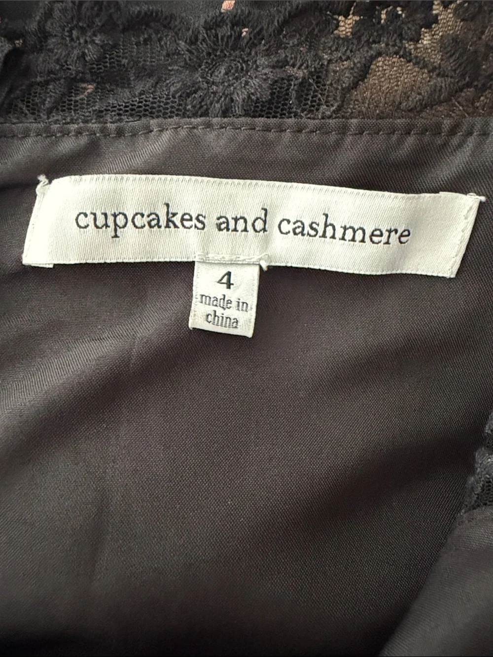 cupcakes & cashmere sleeveless wide